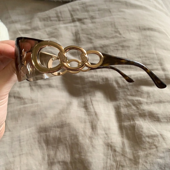 Sunglasses - Picture 4 of 8